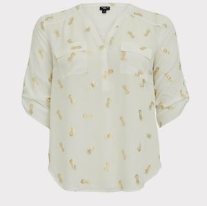 Torrid WHITE & GOLD PINEAPPLE GEORGETTE PULLOVER